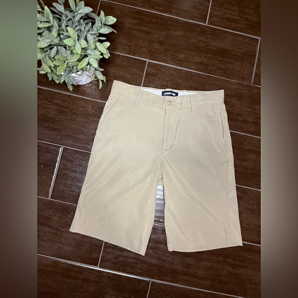 Lands’ End khaki performance shorts sz 10